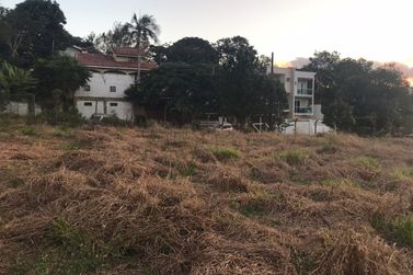 Terreno &agrave; venda - 424m&sup2; - Retiro das Fontes