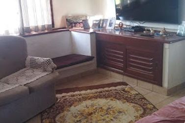 Ch&aacute;cara &agrave; venda - 1680m&sup2; - Usina
