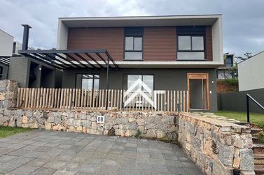Casa &agrave; venda - 137m&sup2; - Condom&iacute;nio La Reserva II