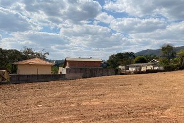 Terreno &agrave; venda - 424m&sup2; - RETIRO DAS FONTES