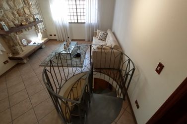 Casa &agrave; venda - 242m&sup2; - Jardim Tapajos