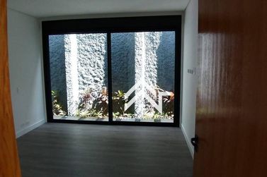 Casa &agrave; venda - 235m&sup2; - Jardim Jaragu&aacute;