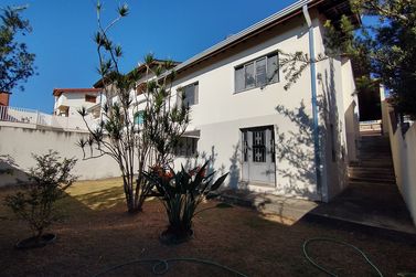 Casa &agrave; venda - 242m&sup2; - Jardim Tapajos