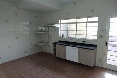 Casa para alugar - JARDIM BRASIL