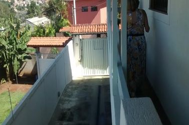 Casa &agrave; venda - 1000m&sup2; - Jardim das Flores