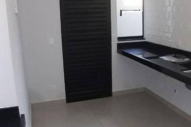 Casa &agrave; venda - 101m&sup2; - Loteamento Vale Das Flores