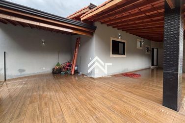 Casa &agrave; venda - 138m&sup2; - Parque Arco Iris