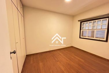 Casa para alugar - 440m&sup2; - Vila Petr&oacute;polis