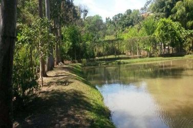 Ch&aacute;cara &agrave; venda - 6000m&sup2; - Tanque