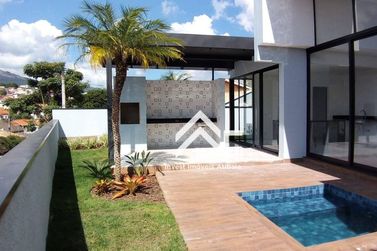Casa &agrave; venda - 235m&sup2; - Jardim Jaragu&aacute;