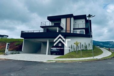 Casa &agrave; venda - 284m&sup2; - Laranja Azeda