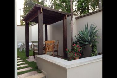 Casa &agrave; venda - 720m&sup2; - JARDIM FLORESTA