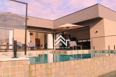 Casa &agrave; venda - 250m&sup2; - Bairro Canedos