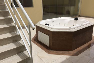 Casa &agrave; venda - 350m&sup2; - Jardim Eneide