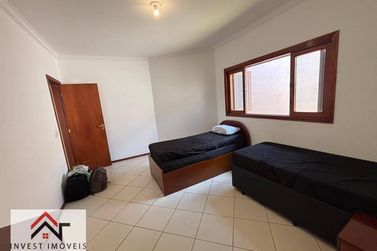 Ch&aacute;cara &agrave; venda - 600m&sup2; - Parque Rio Abaixo