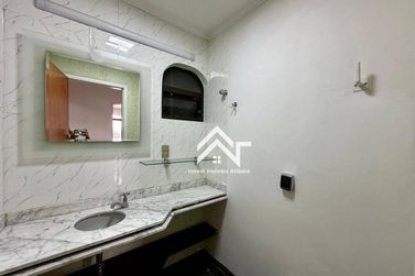 Apartamento &agrave; venda - 227m&sup2; - Centro