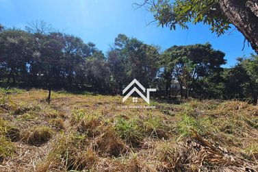 Terreno &agrave; venda - 2854m&sup2; - Jardim Colonial