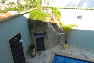 Casa &agrave; venda - 340m&sup2; - Jardim do Lago