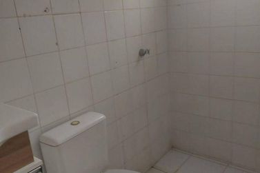 Sal&atilde;o Comercial para alugar - 66m&sup2; - Estancia Lynce