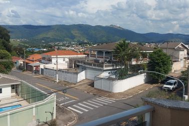 Apartamento para alugar - 80m&sup2; - ALVIN&Oacute;POLIS
