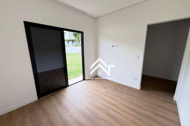 Casa &agrave; venda - 230m&sup2; - Condom&iacute;nio Residencial Shamballa III