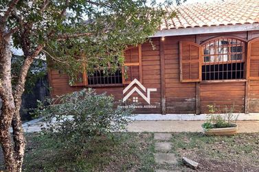 Casa para alugar - 180m&sup2; - Vila Petr&oacute;polis