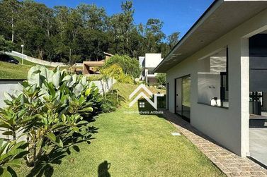 Casa &agrave; venda - 220m&sup2; - Condominio Quintas da Boa Vista