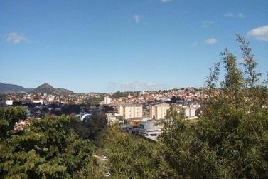 Casa &agrave; venda - 400m&sup2; - VILA PEREIRA BARRETO