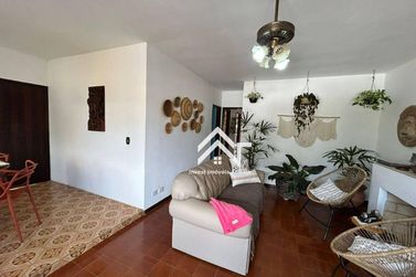 Casa &agrave; venda - 250m&sup2; - Jardim Paulista