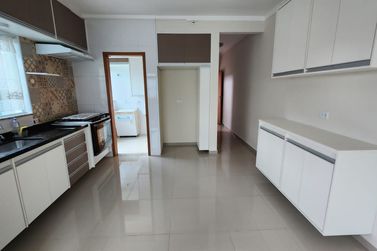 Sobrado para alugar - 150m&sup2; - JARDIM MARISTELA