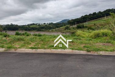 Terreno &agrave; venda - 300m&sup2; - Portal Lamis