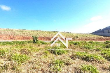 Terreno &agrave; venda - 300m&sup2; - Condom&iacute;nio Portal Lamis