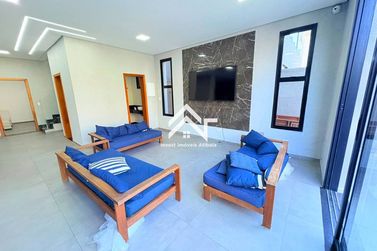 Casa para alugar - 228m&sup2; - Rio Abaixo