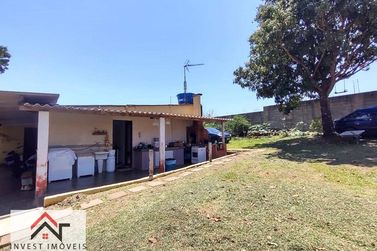 Ch&aacute;cara &agrave; venda - 750m&sup2; - Vila Santa Helena