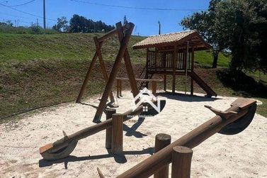 Terreno &agrave; venda - 600m&sup2; - Canedos