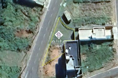 Terreno &agrave; venda - 258m&sup2; - CENTRO