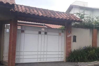 Casa &agrave; venda - 600m&sup2; - Itapetinga