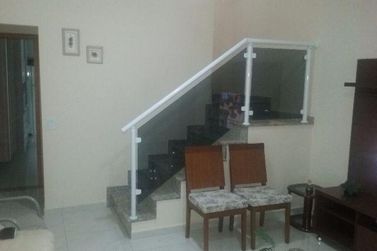 Casa &agrave; venda - 225m&sup2; - Jardim do Lago
