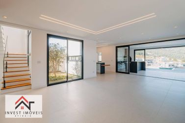 Casa &agrave; venda - 298m&sup2; - Residencial Green Village