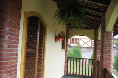 Casa &agrave; venda - 450m&sup2; - Condominio Portal das Hortencias