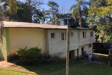 S&iacute;tio &agrave; venda - TERRA PRETA
