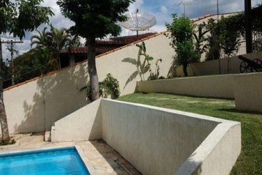 Casa &agrave; venda - 450m&sup2; - Nova Gard&ecirc;nia
