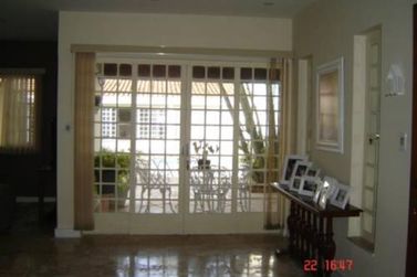 Casa &agrave; venda - 277m&sup2; - JARDIM ITAPERI