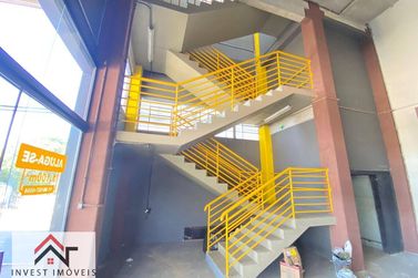 Sal&atilde;o Comercial para alugar - 1100m&sup2; - Caetetuba