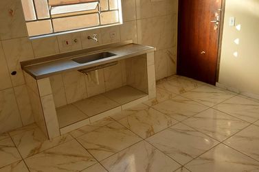 Casa para alugar - 75m&sup2; - JARDIM ALVIN&Oacute;POLIS