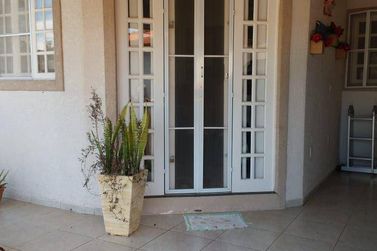 Casa &agrave; venda - 139m&sup2; - Condominio Est&acirc;ncia dos Lagos