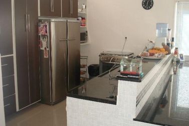Casa &agrave; venda - 1000m&sup2; - Itapetinga