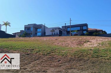 Terreno &agrave; venda - 1600m&sup2; - Condom&iacute;nio Shambala III