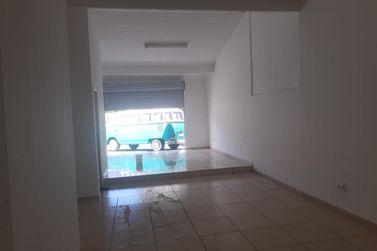Sal&atilde;o Comercial para alugar - 60m&sup2; - Alvin&oacute;polis