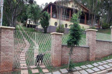 Casa &agrave; venda - 534m&sup2; - Condom&iacute;nio Alpes de Atibaia